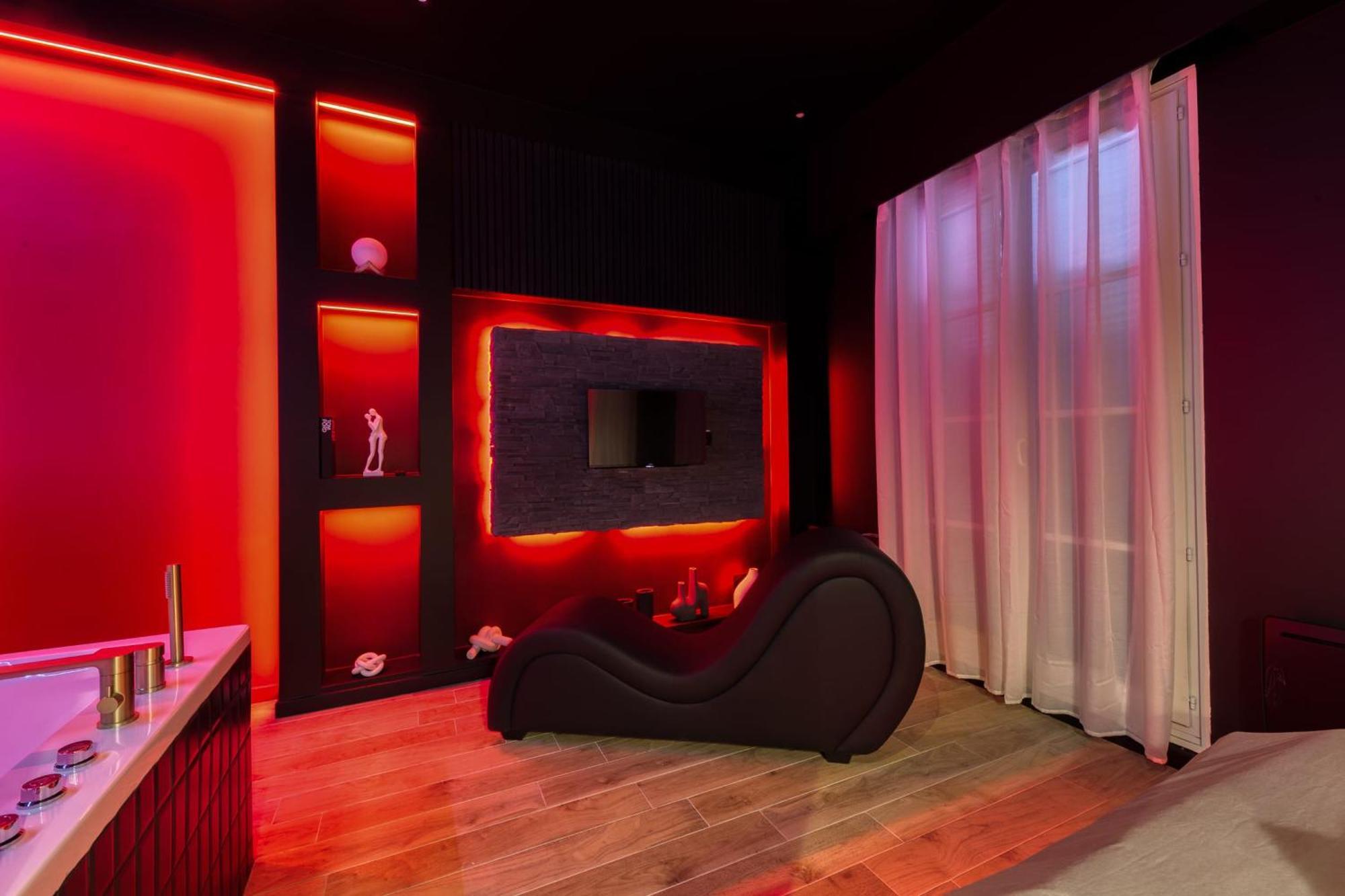 Suite Deluxe - Jacuzzi Melun Extérieur photo
