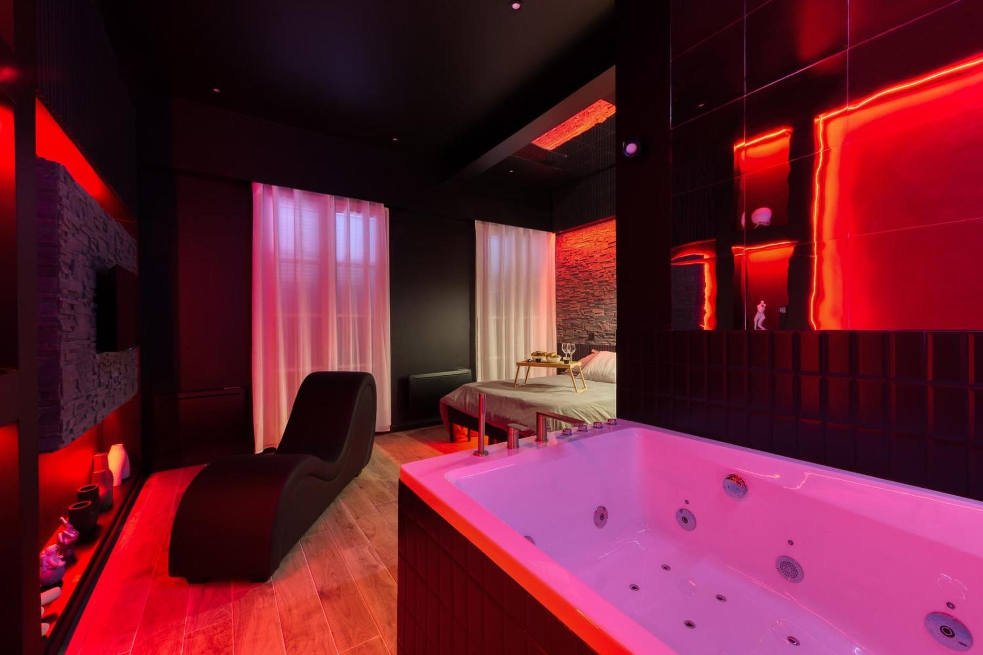 Suite Deluxe - Jacuzzi Melun Extérieur photo