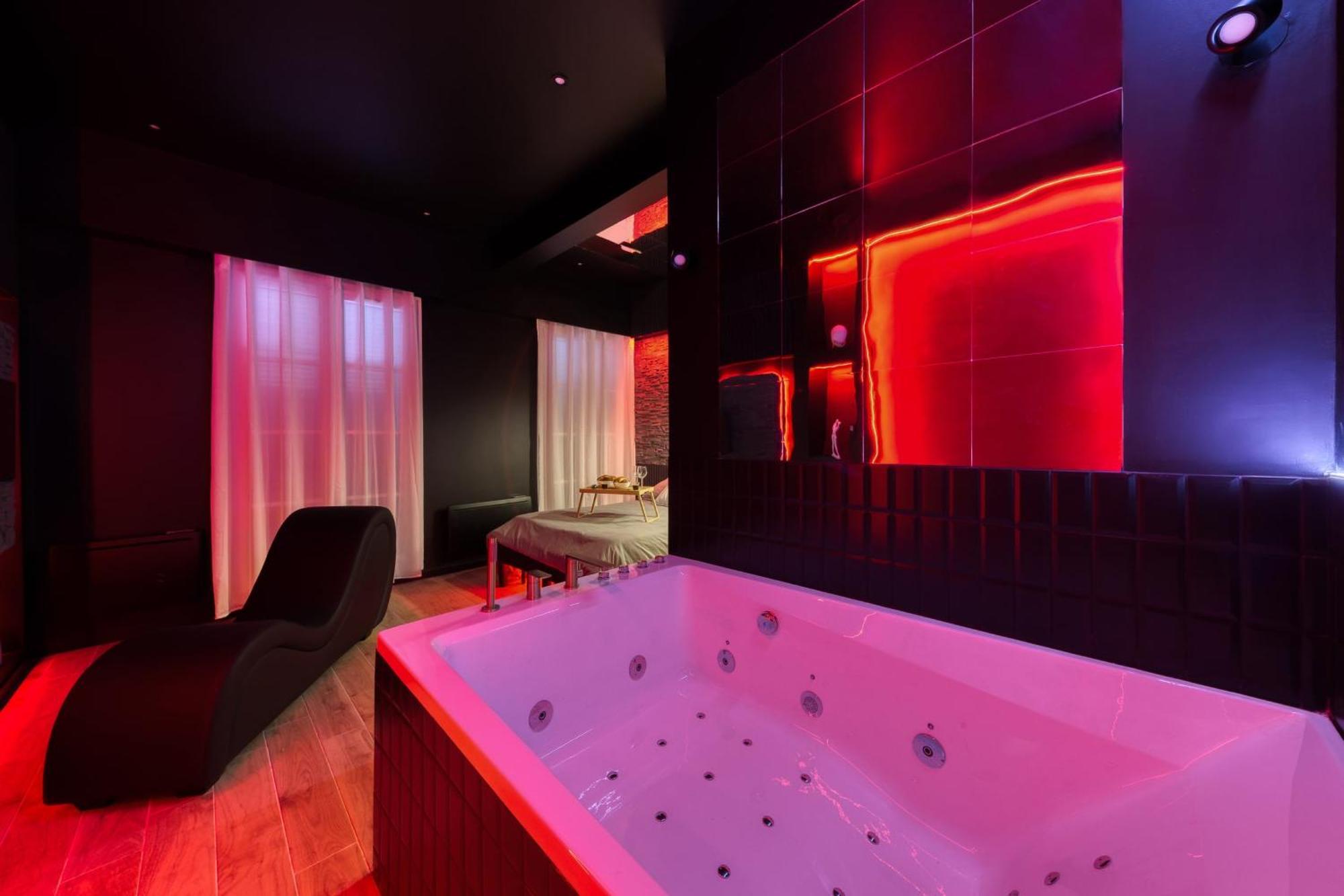 Suite Deluxe - Jacuzzi Melun Extérieur photo