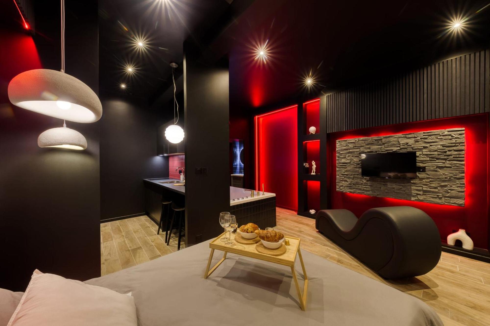 Suite Deluxe - Jacuzzi Melun Extérieur photo
